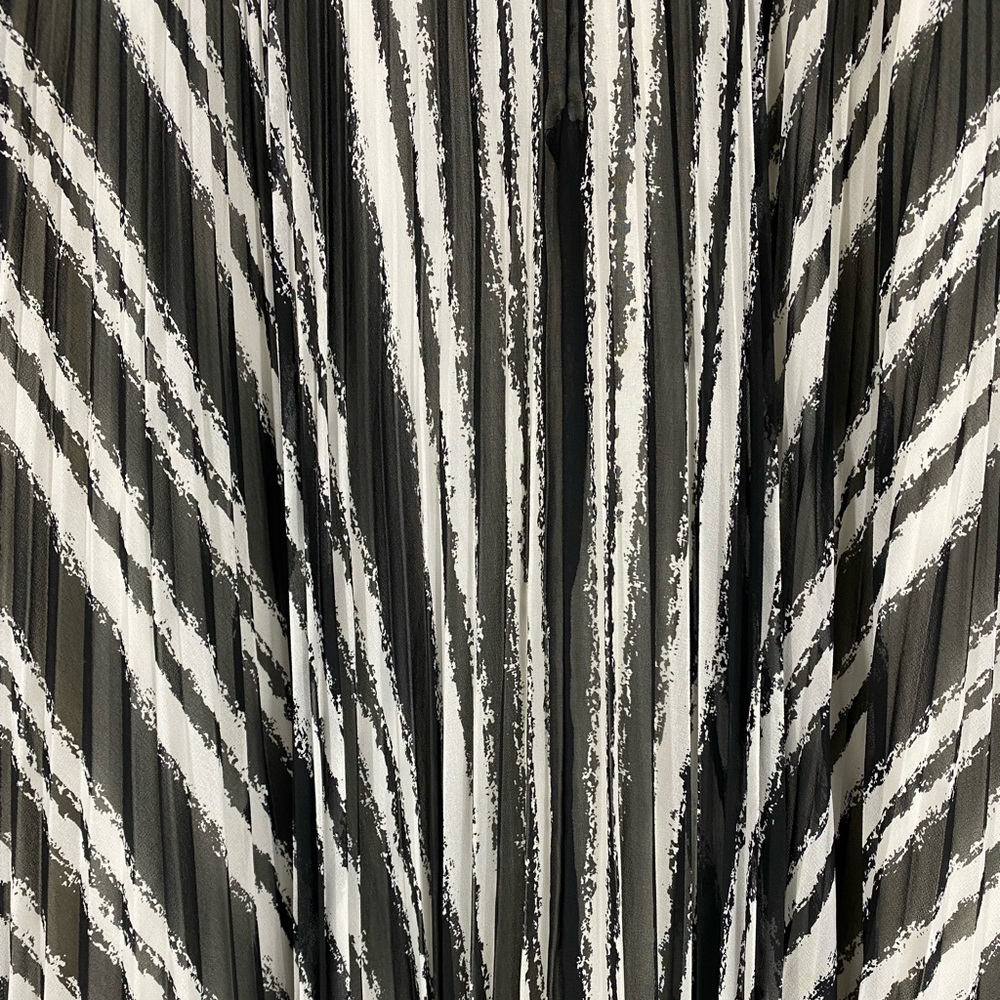 NWOT Ann Taylor Black and White Zebra Stripes Maxi Long Skirt Size Small… - Picture 3 of 6